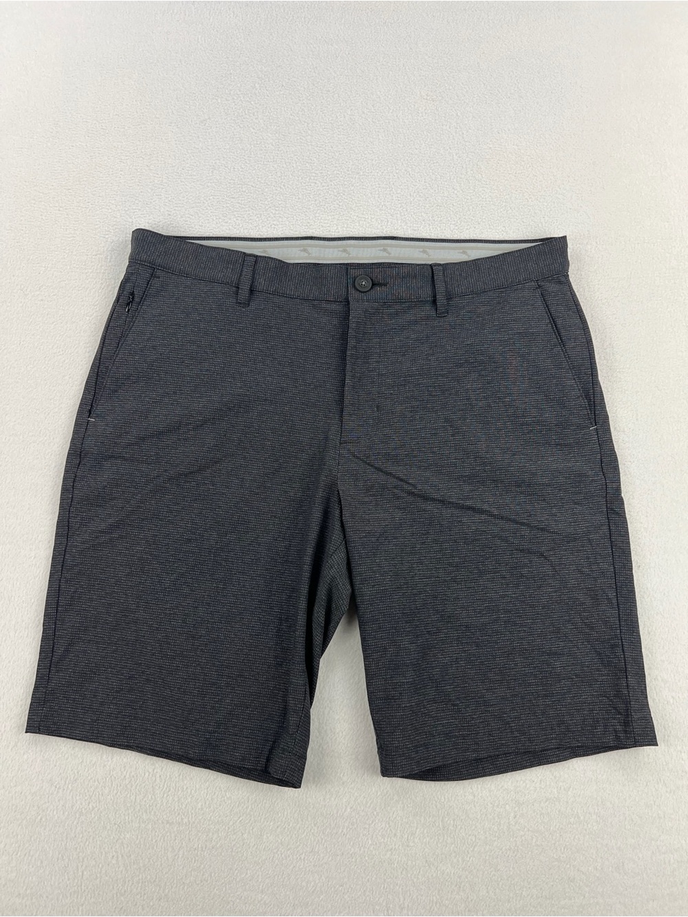 Tommy Bahama Chip Shot IslandZone Performance Golf Shorts Dark Gray Mens Sz 36